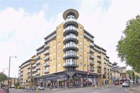 2 bedroom Flat to re...